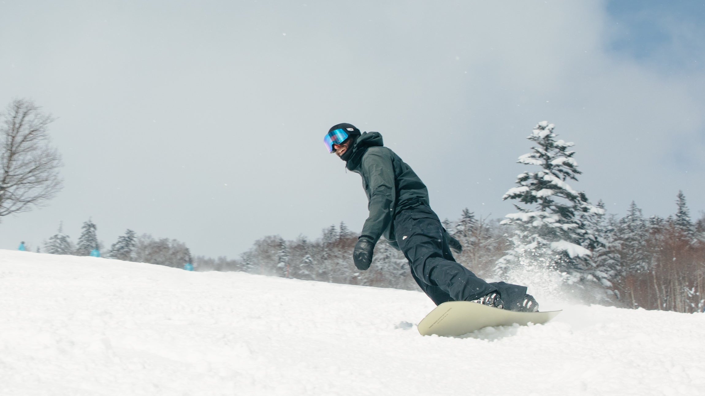 パウダーボードとは?通常ボードとの4つの違いを初心者向けに徹底解説